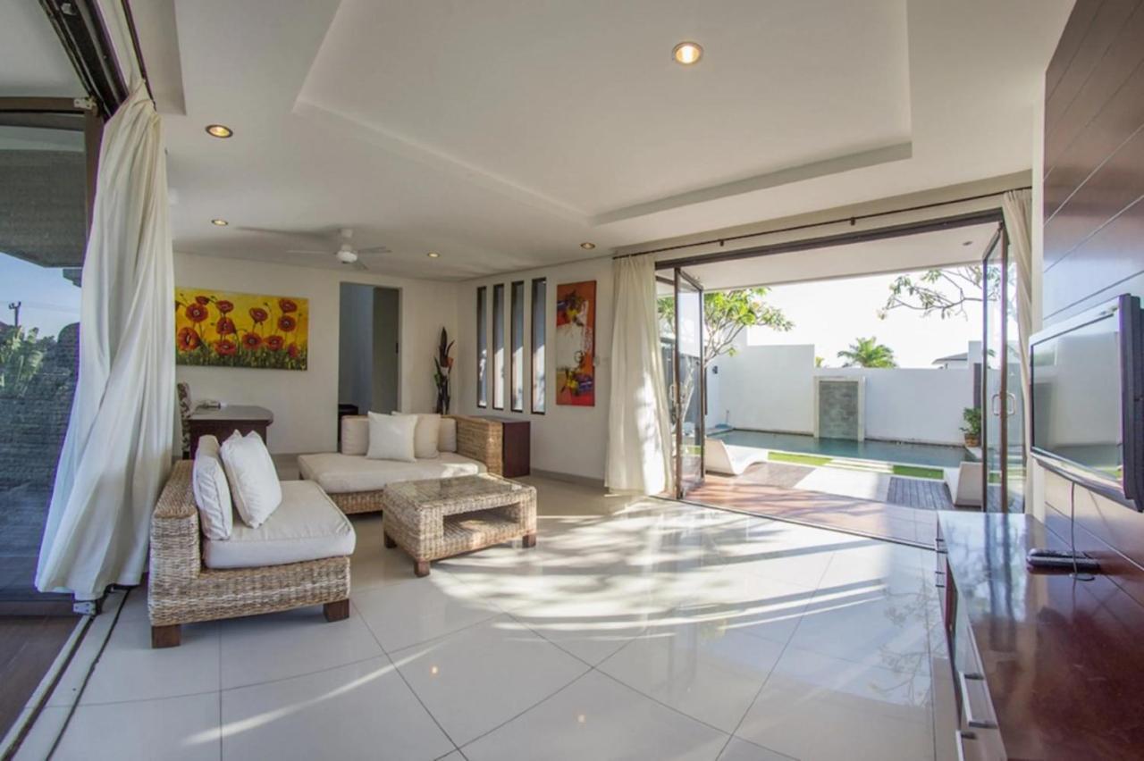 Villa Uma Girasole Canggu Εξωτερικό φωτογραφία
