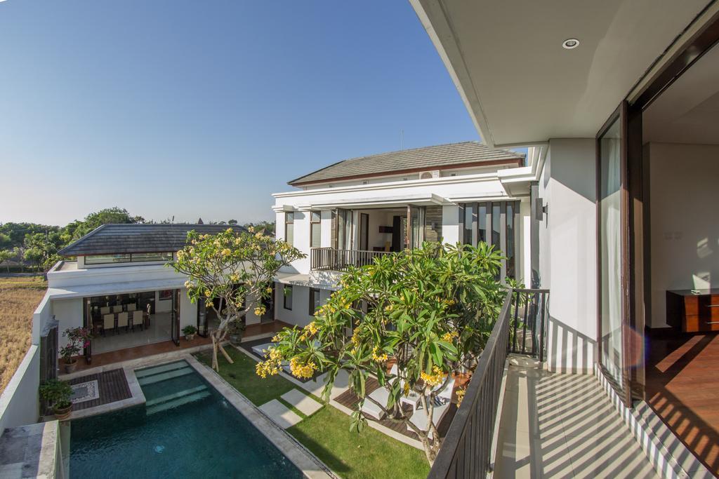 Villa Uma Girasole Canggu Εξωτερικό φωτογραφία